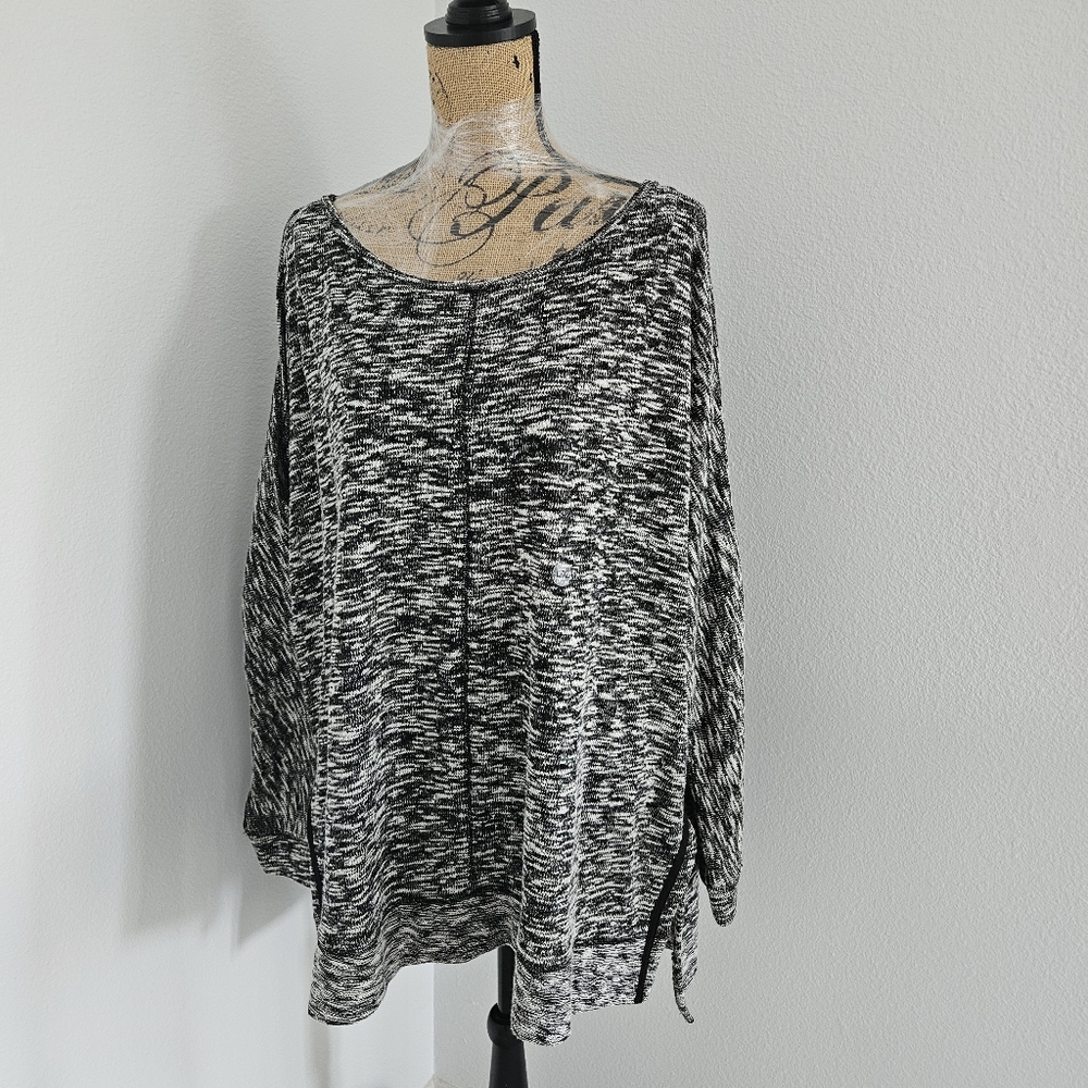 New York & Company Black and White Sweater